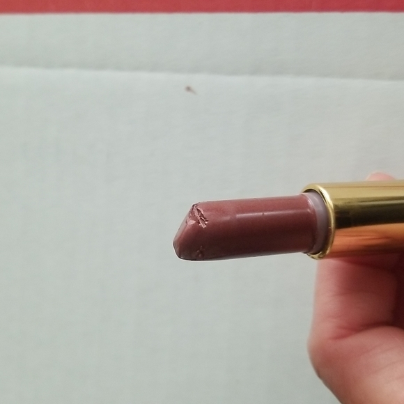 Estee Lauder Pure Color Long Lasting Lipstick in Hot kiss. - Picture 4 of 8